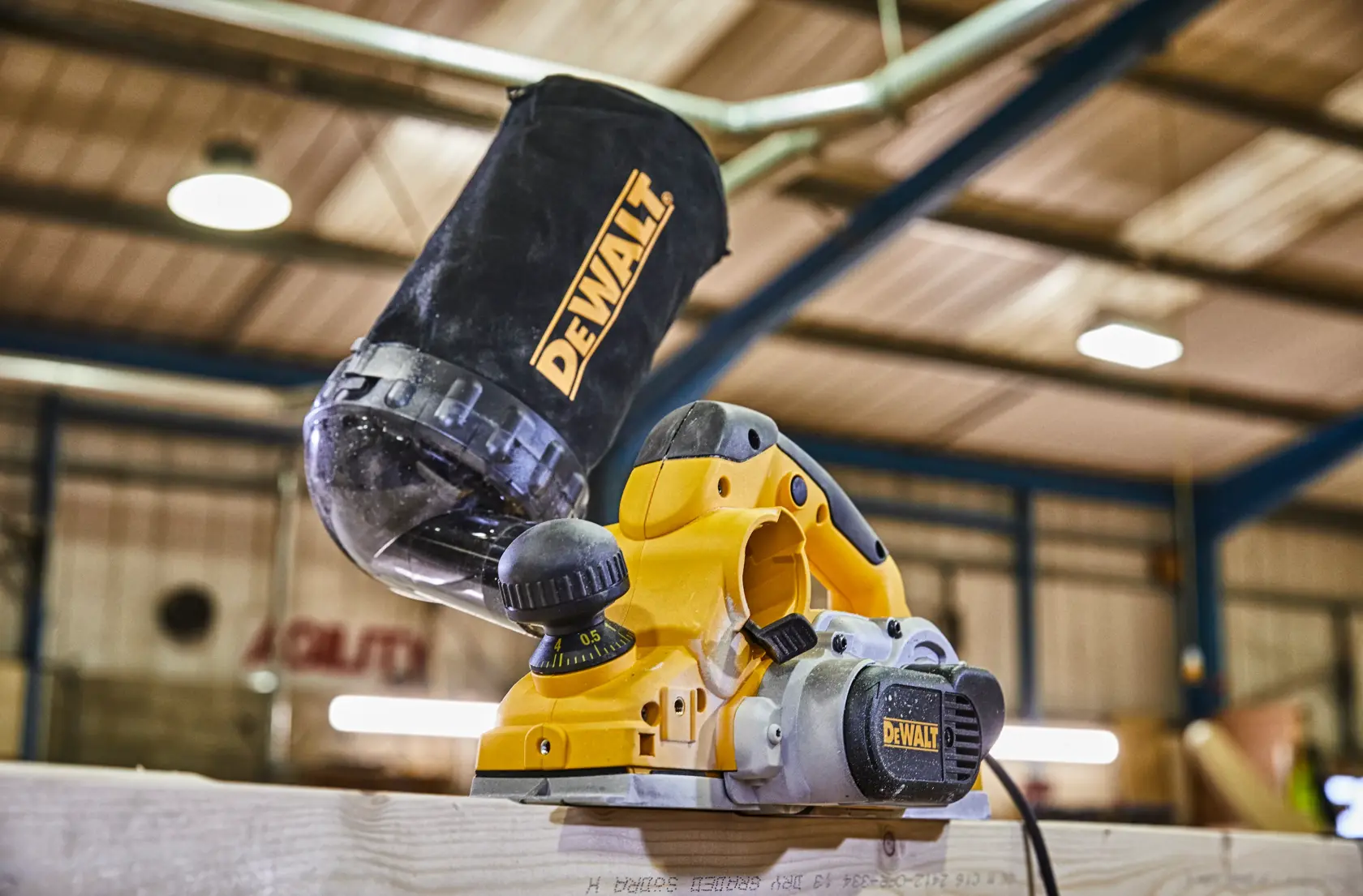 DEWALT® 4mm Planer