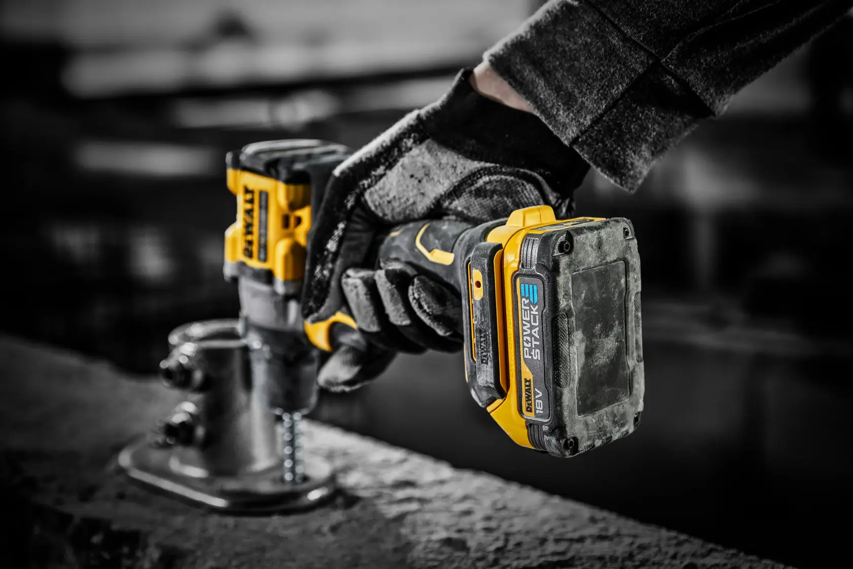 DEWALT® 18V XR® POWERSTACK™ Compact Battery