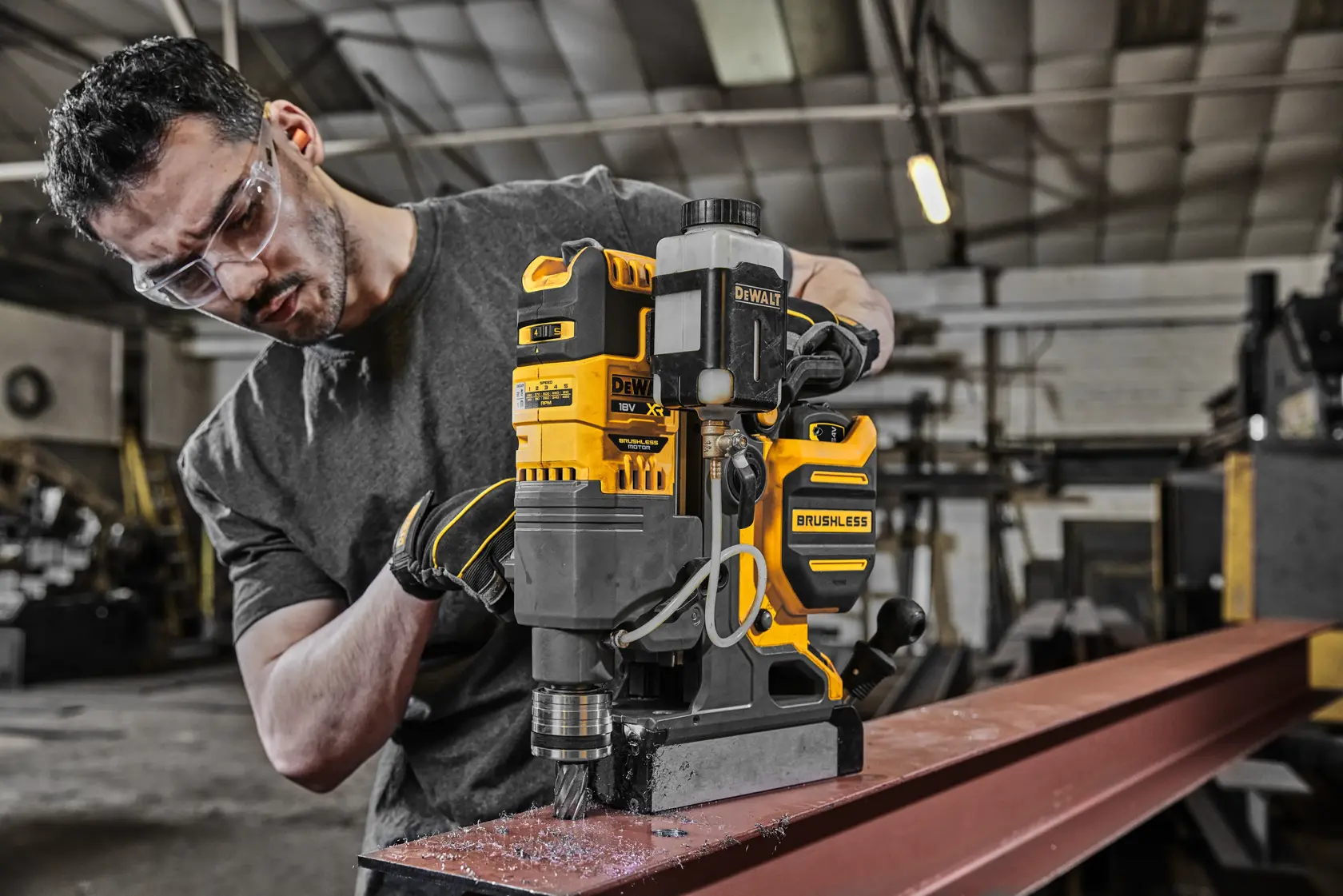 DEWALT® 18V XR® Brushless Magnetic Drill - 2 X 9Ah GFN Batteries