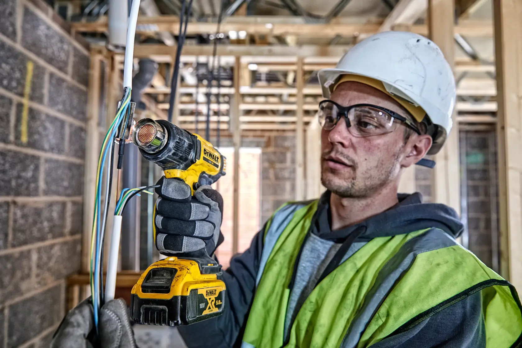 DEWALT® 18V XR® Cordless Heat Gun (Tool Only)