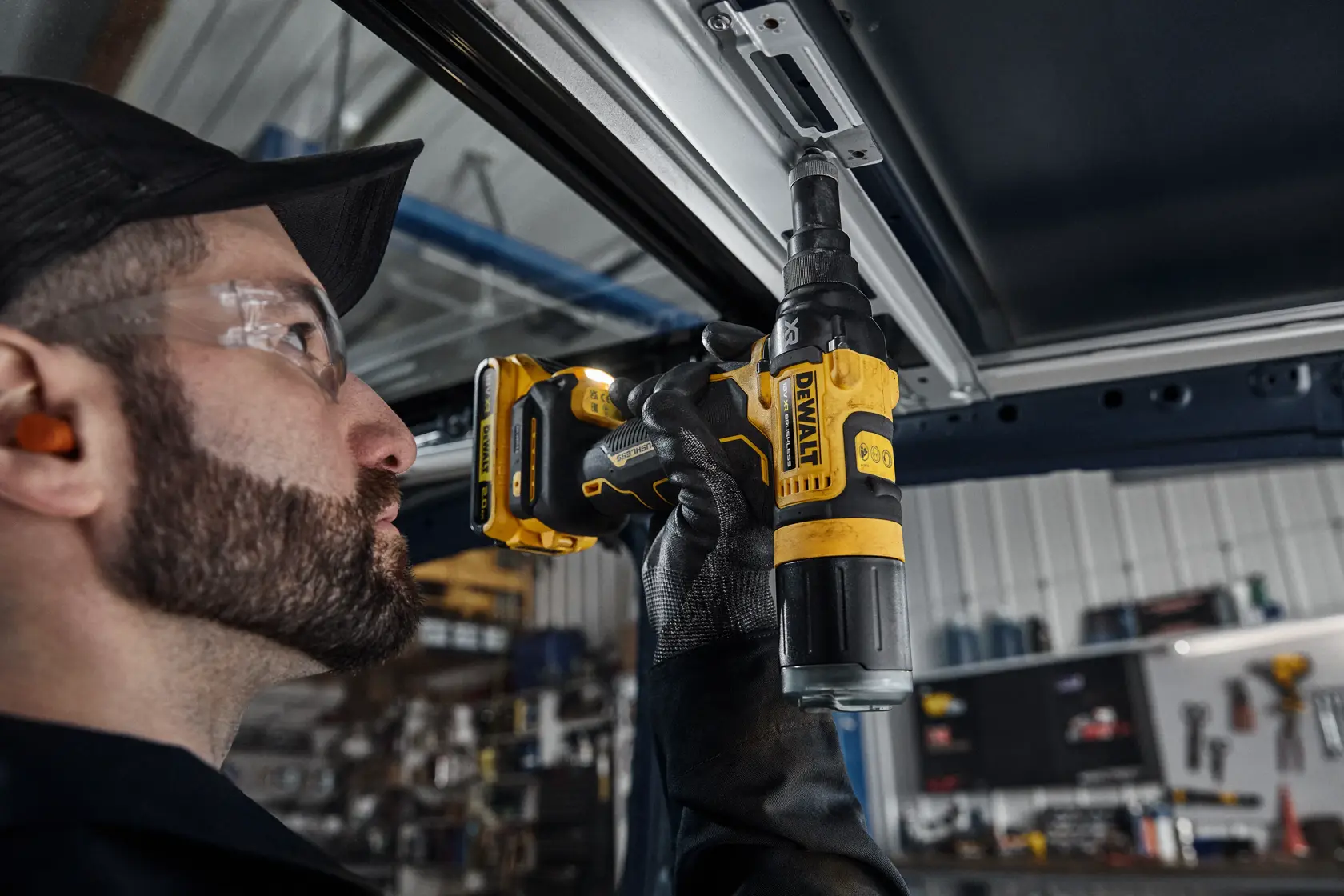 DEWALT® 18V XR® Brushless 4.8mm Rivet Gun (Tool Only)