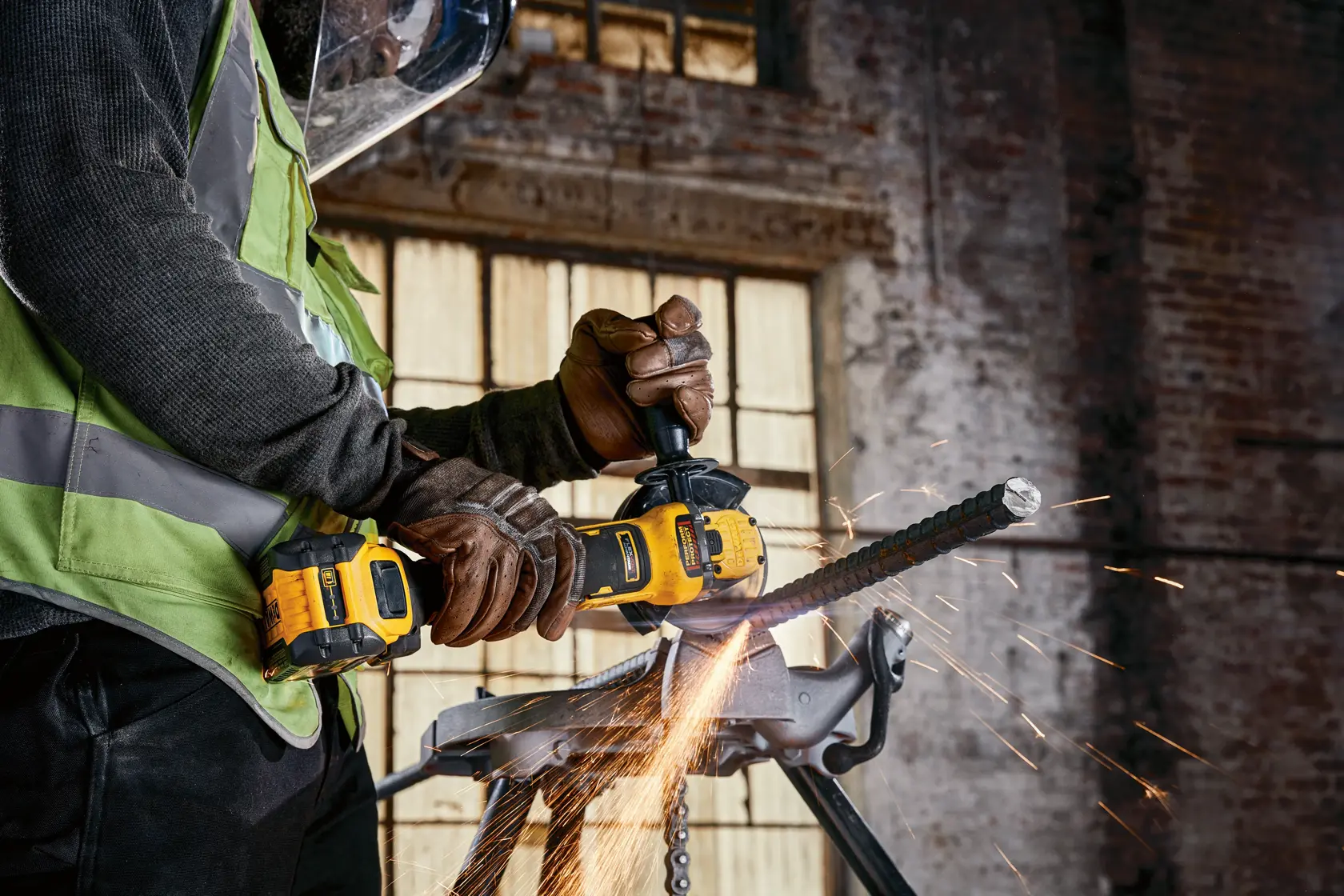DEWALT® 18V XR® Brushless 125mm Variable Speed Paddle Switch Angle Grinder (Tool Only)