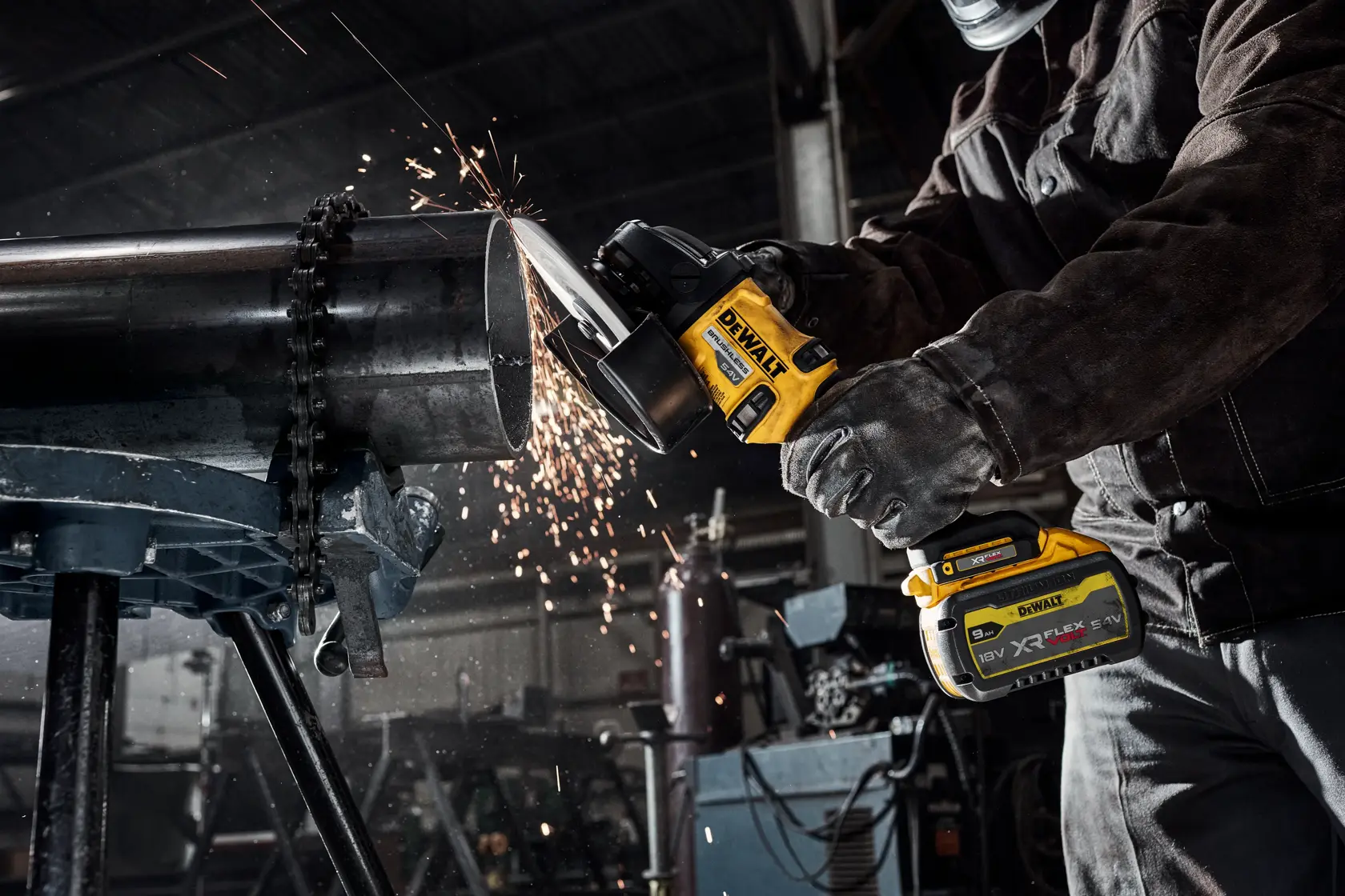 DEWALT® 54V XR® FlexVOLT® 180mm Side Handle Angle Grinder (Tool Only)