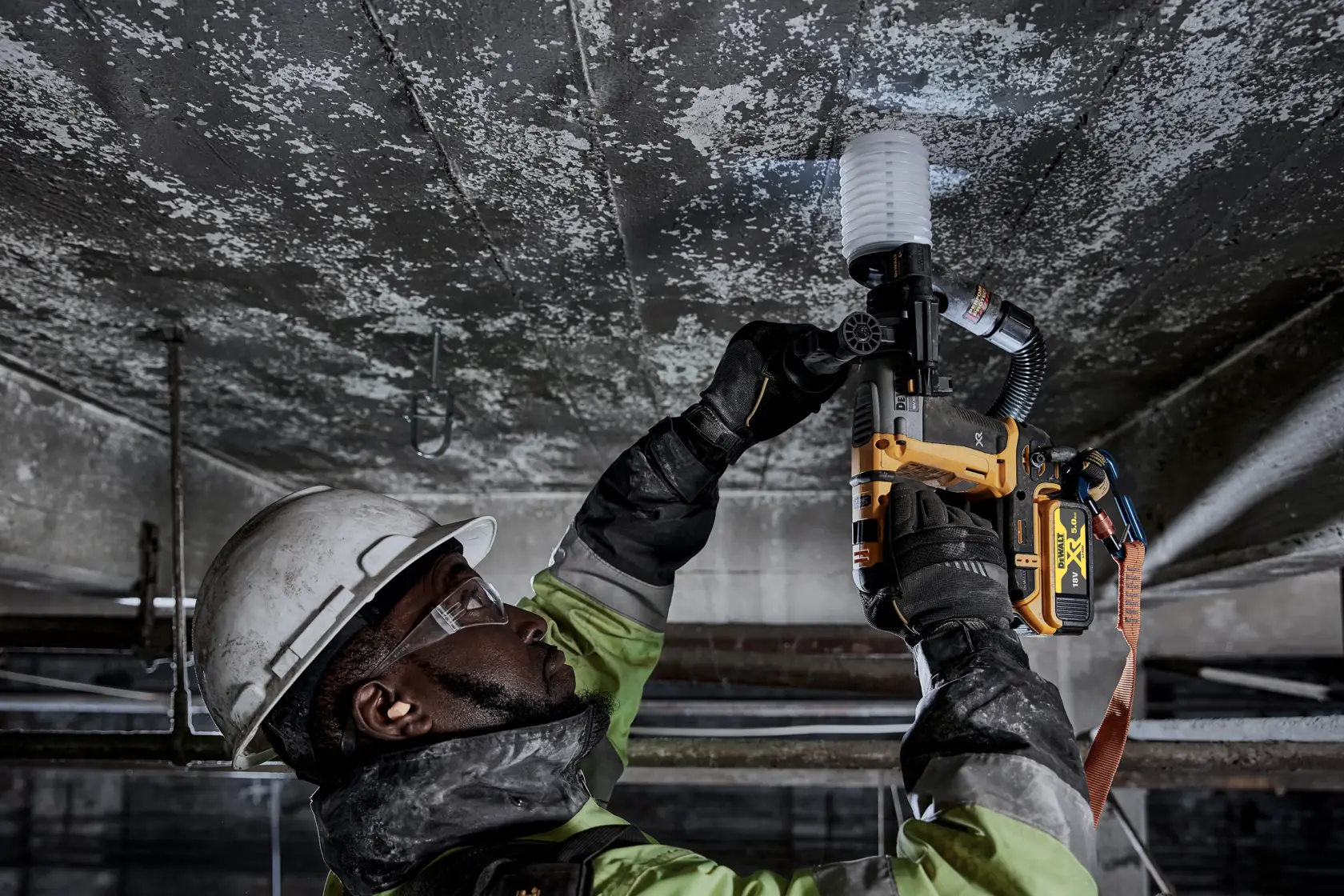 DEWALT® 18V XR® Brushless 16mm SDS Plus Hammer Drill - 1 x 5Ah