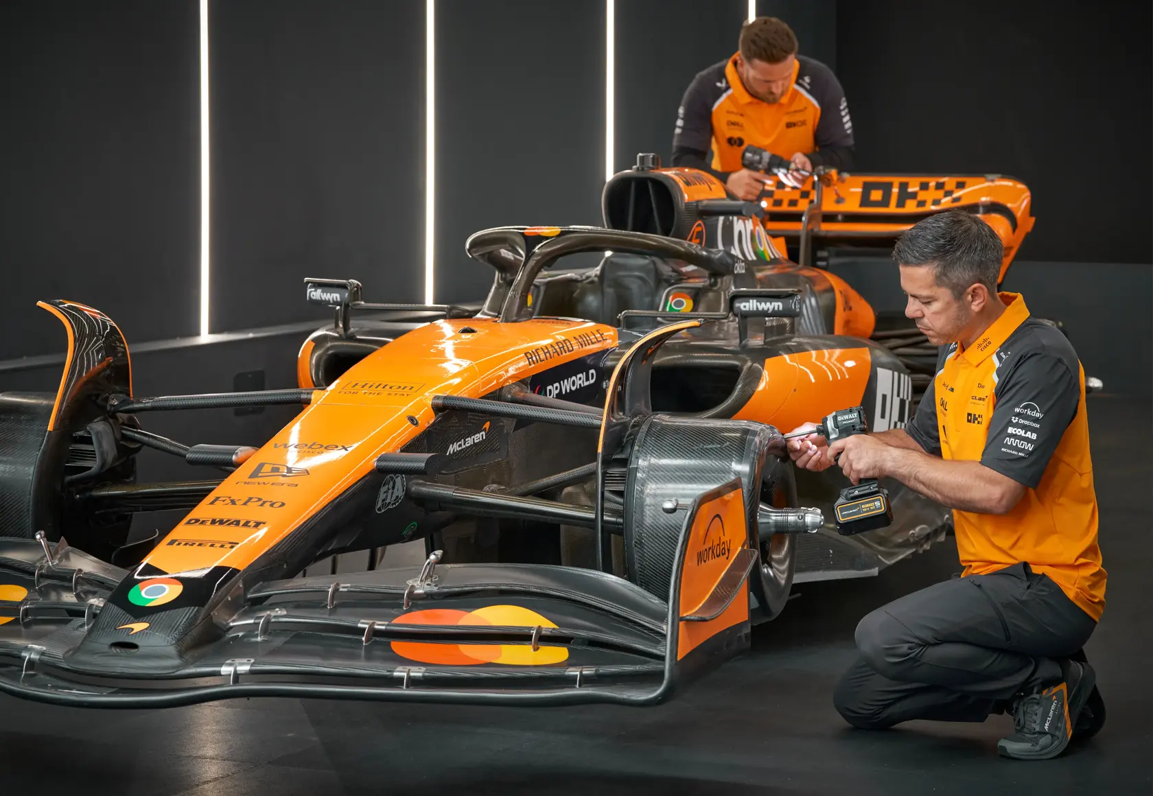 DEWALT® x McLaren F1 Team 18V XR® Brushless Twin Kit - 2 X 5AH