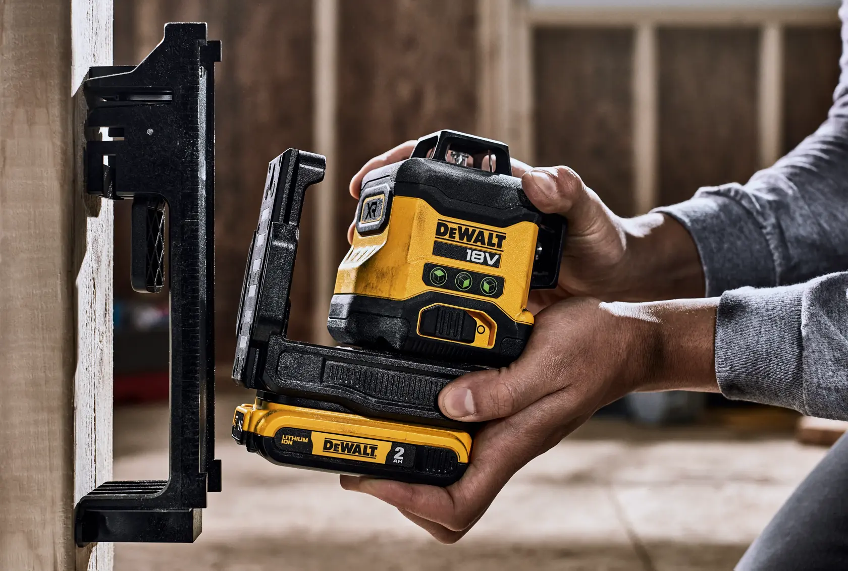 DEWALT® 18V XR® Compact 3x360 Laser Kit
