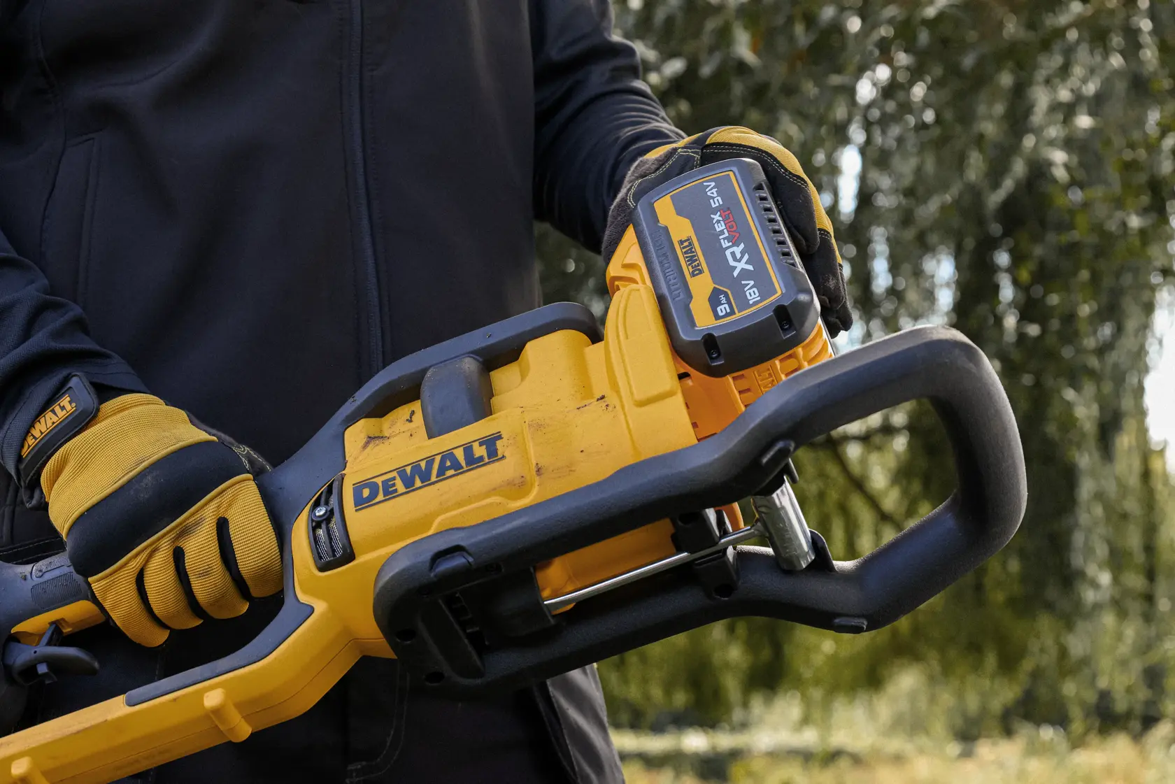DEWALT® 54V XR® FlexVOLT® Split Boom with String Trimmer Attachment - 1 X 9Ah