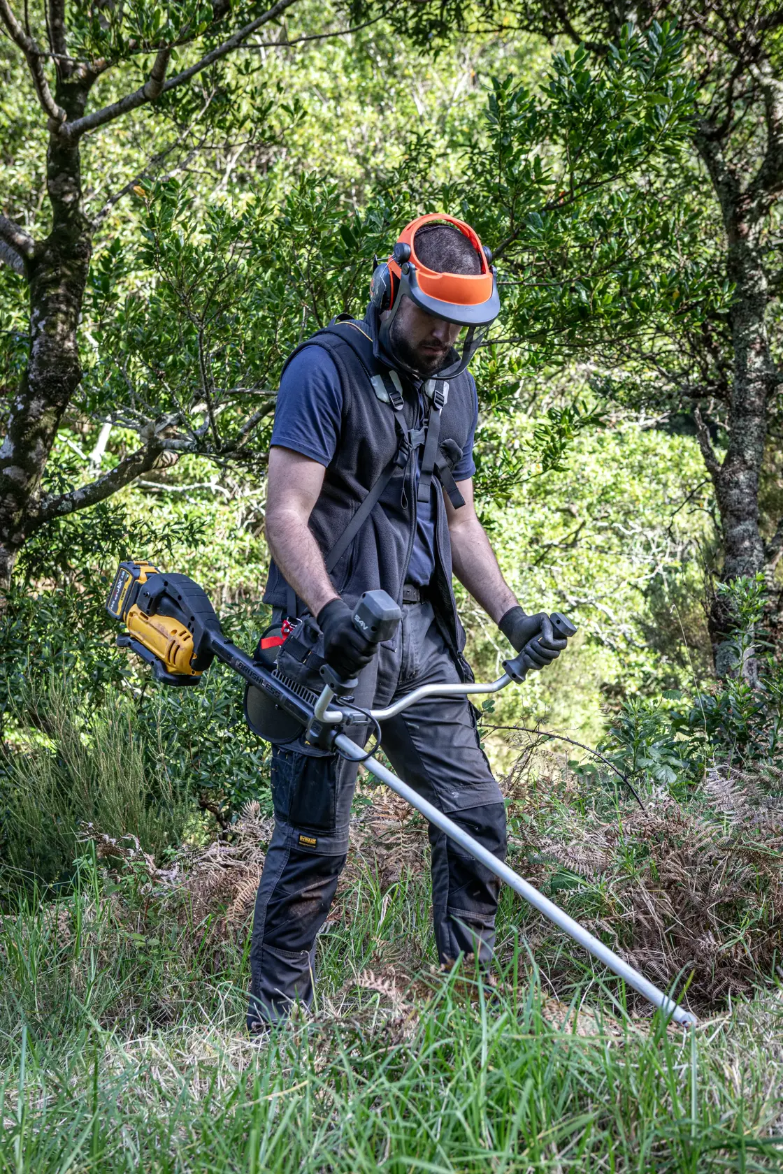 DEWALT® 54V Brushless 42cm String Trimmer With Bike-Handle (Tool Only)