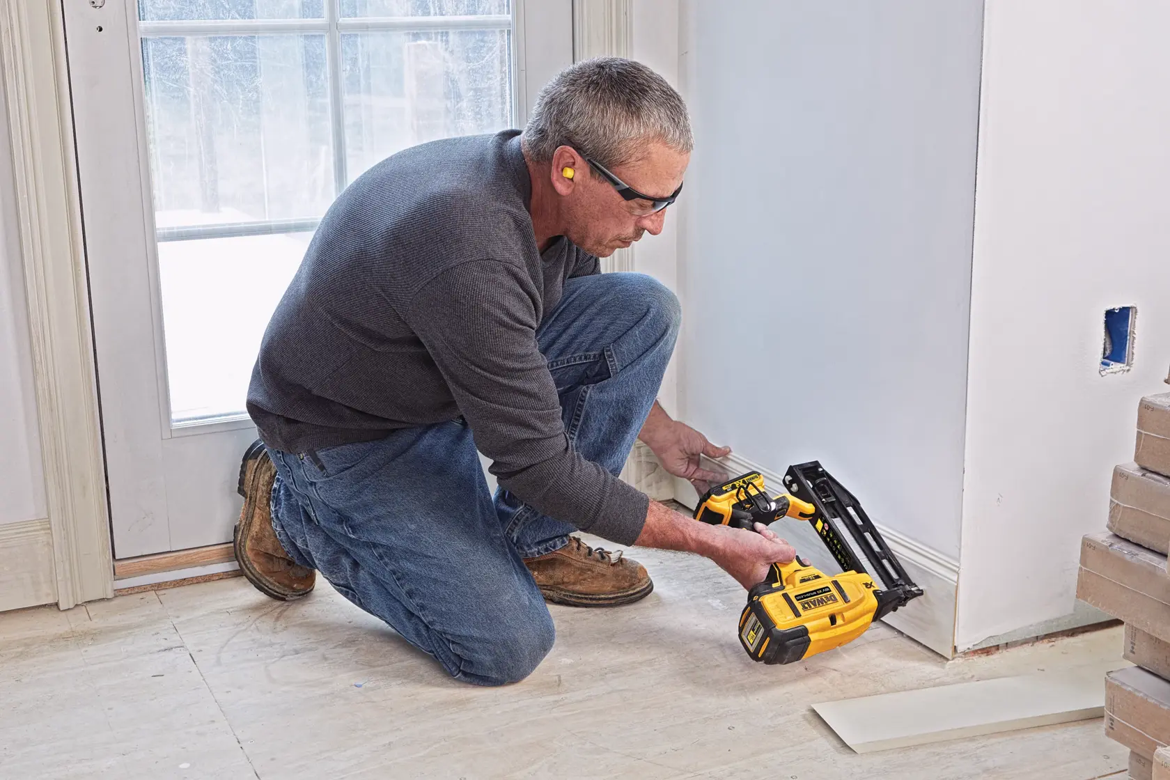 DEWALT® 18V XR® Brushless 16Ga Second Fix Straight Nailer (Tool Only)