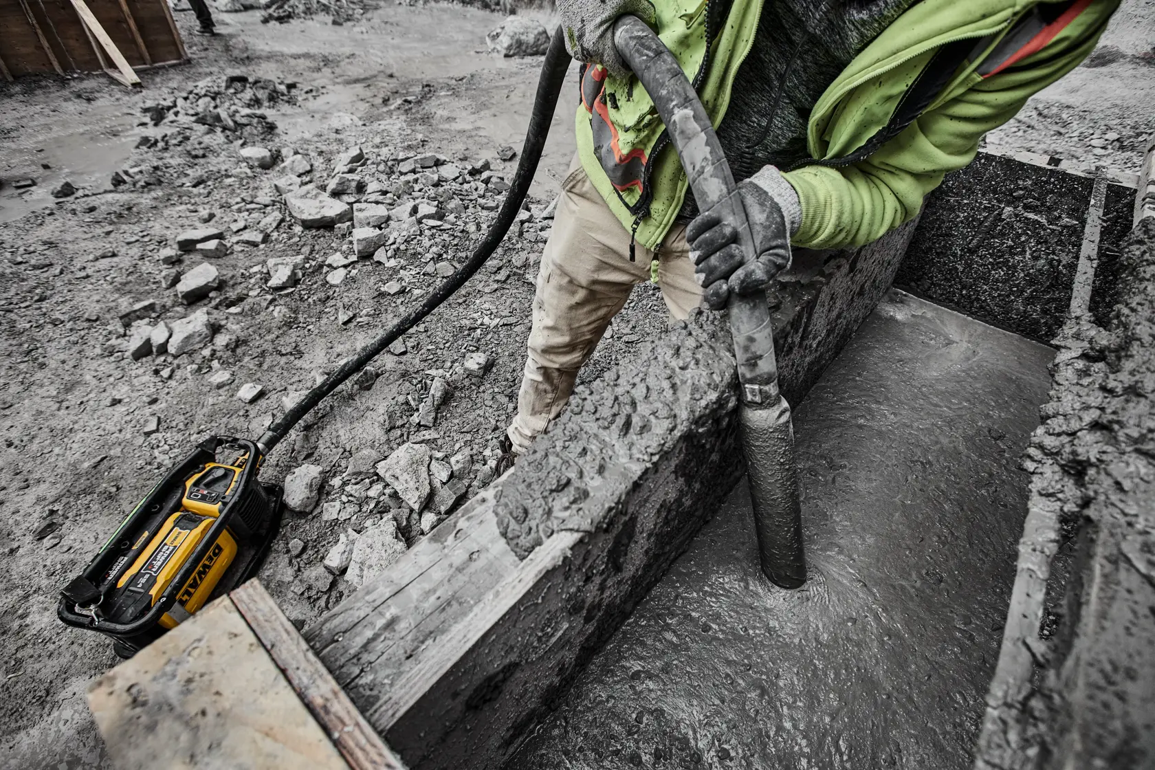 DEWALT® POWERSHIFT™ Powerpack Vibrator