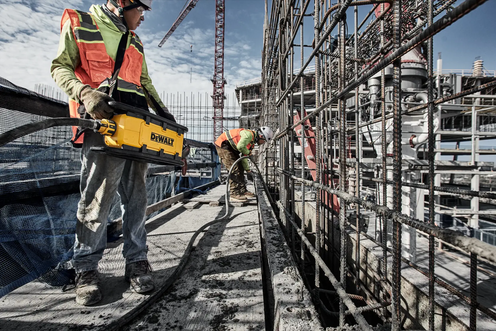 DEWALT® POWERSHIFT™ Powerpack Vibrator