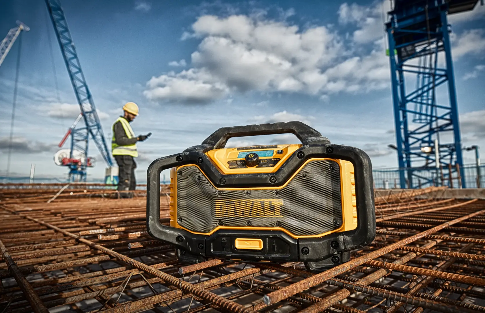 DEWALT® 18V XR® Mid-Sized Bluetooth Radio (Tool Only)