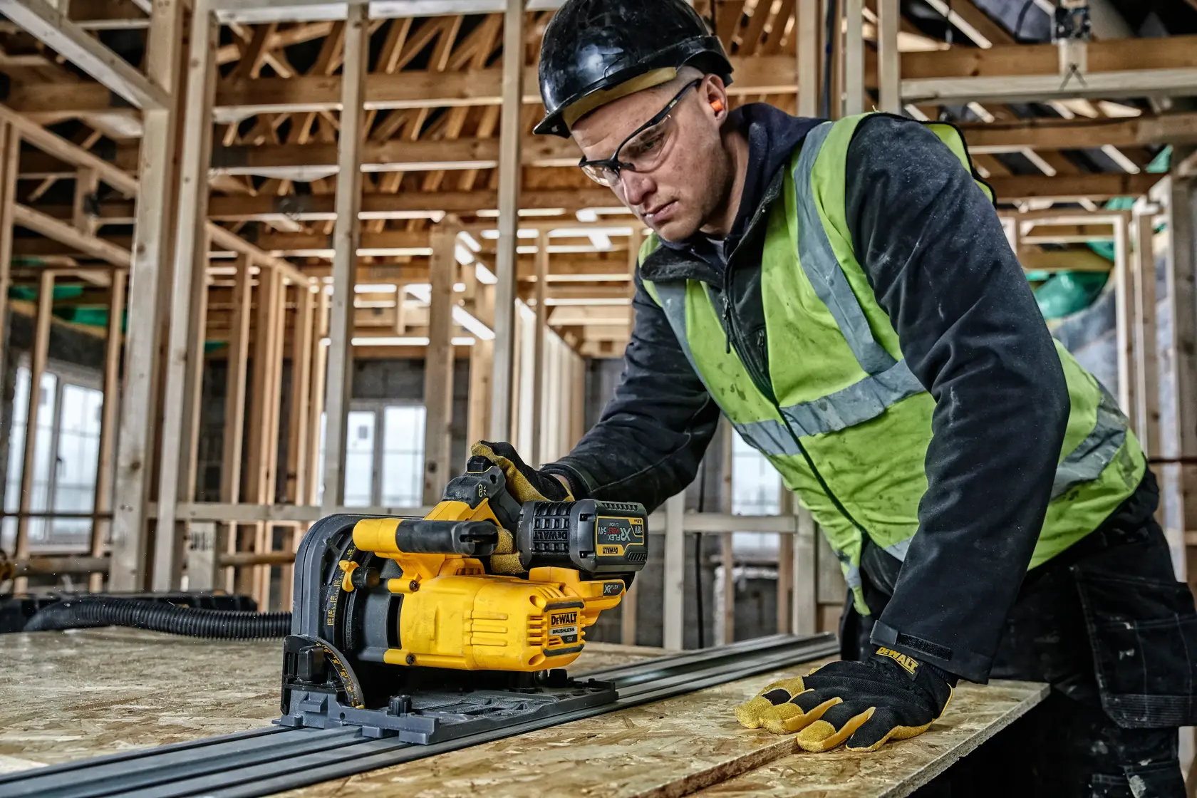 DEWALT® 54V XR® FlexVOLT® 165 mm Plunge Saw - 2 x 6Ah