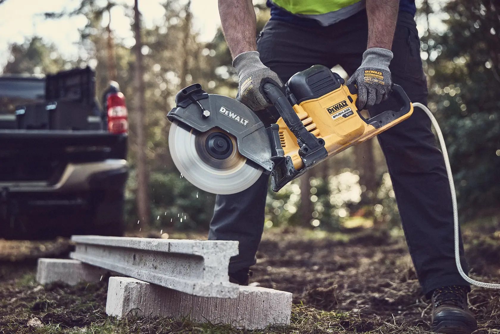 DEWALT® 54V XR® FlexVOLT® 230mm Cut Off Saw