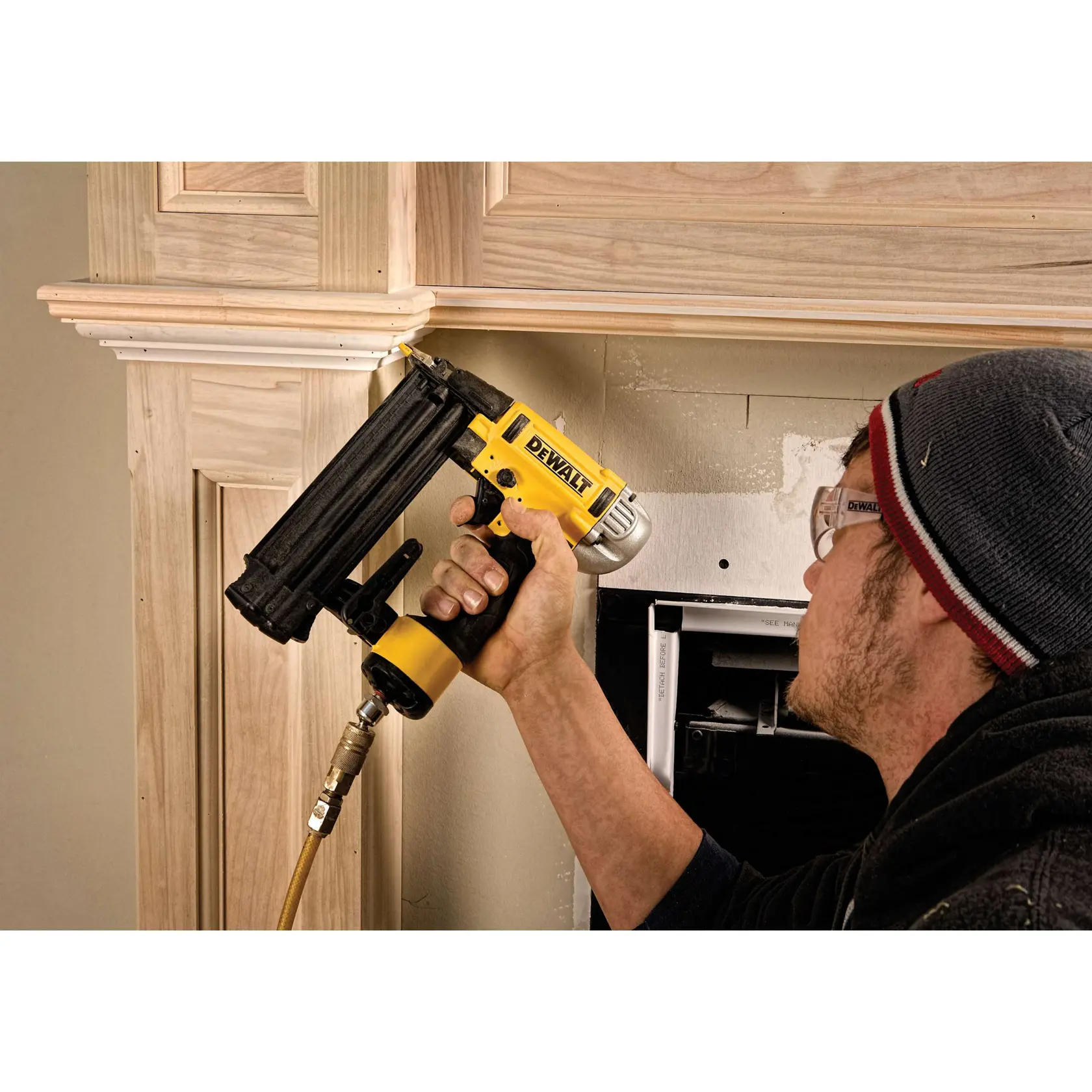 DEWALT® 18ga Pneumatic Nailer With Precision Point™