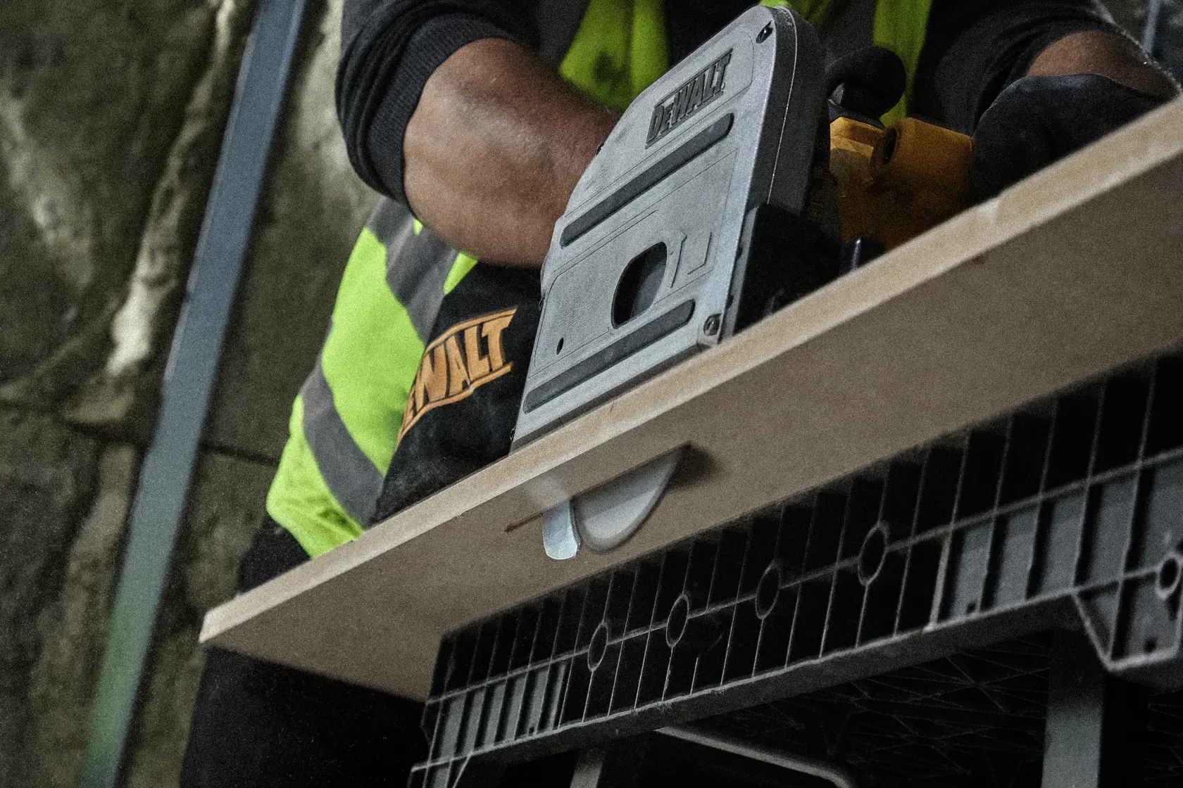 DEWALT® EXTREME WORKSHOP 165mm x 20mm 54T Circular Saw Blade
