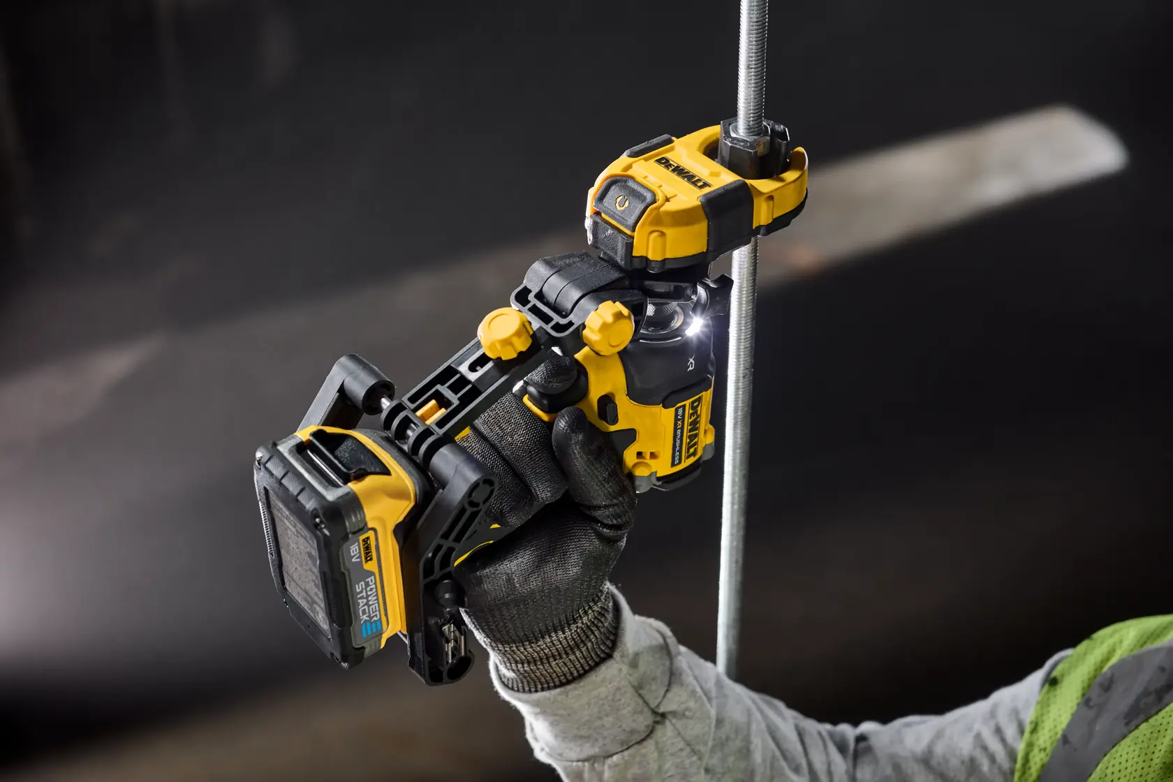 DEWALT® IMPACT CONNECT™ Threaded Rod Nut Runner
