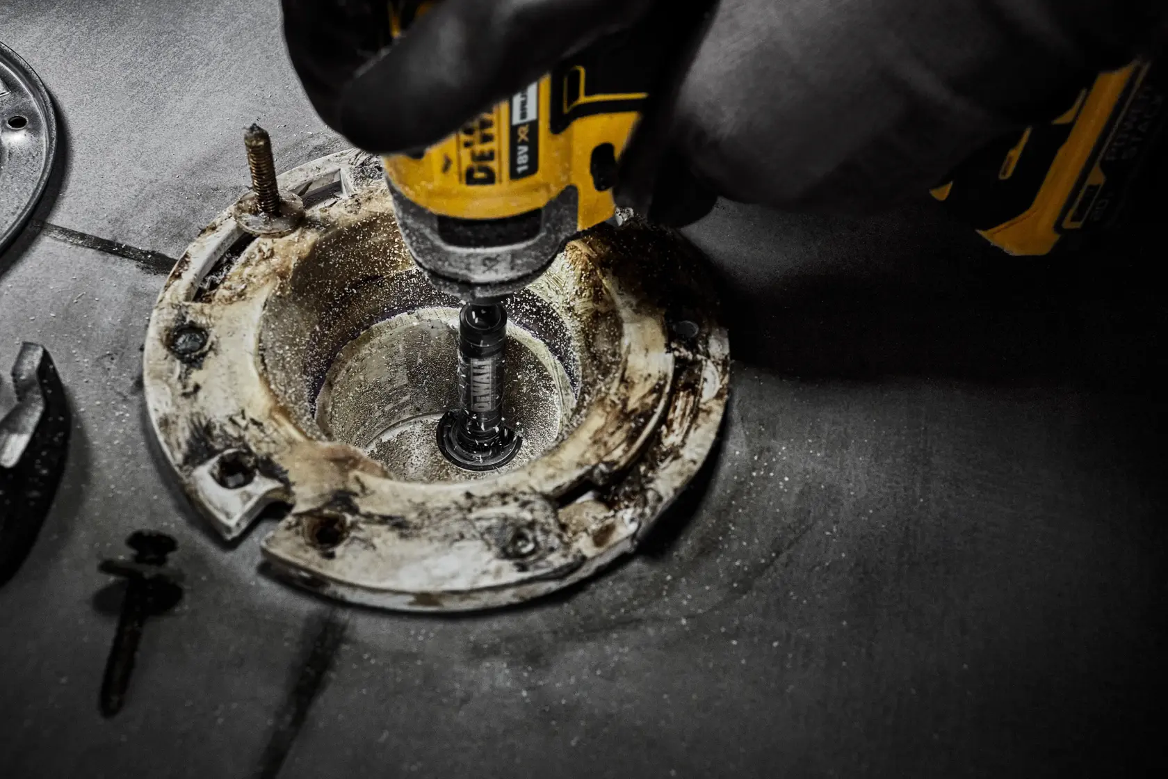 DEWALT® Diamond Grit Inside PVC Pipe Cutter