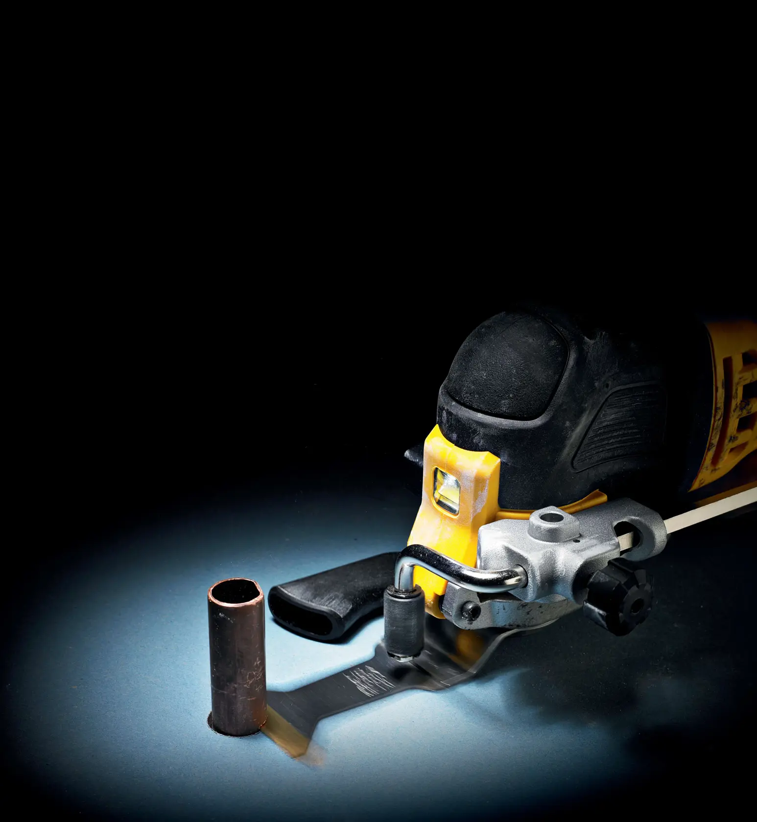 DEWALT® 44mm x 55mm Titanium (Wood/Metal) Oscillation Blade