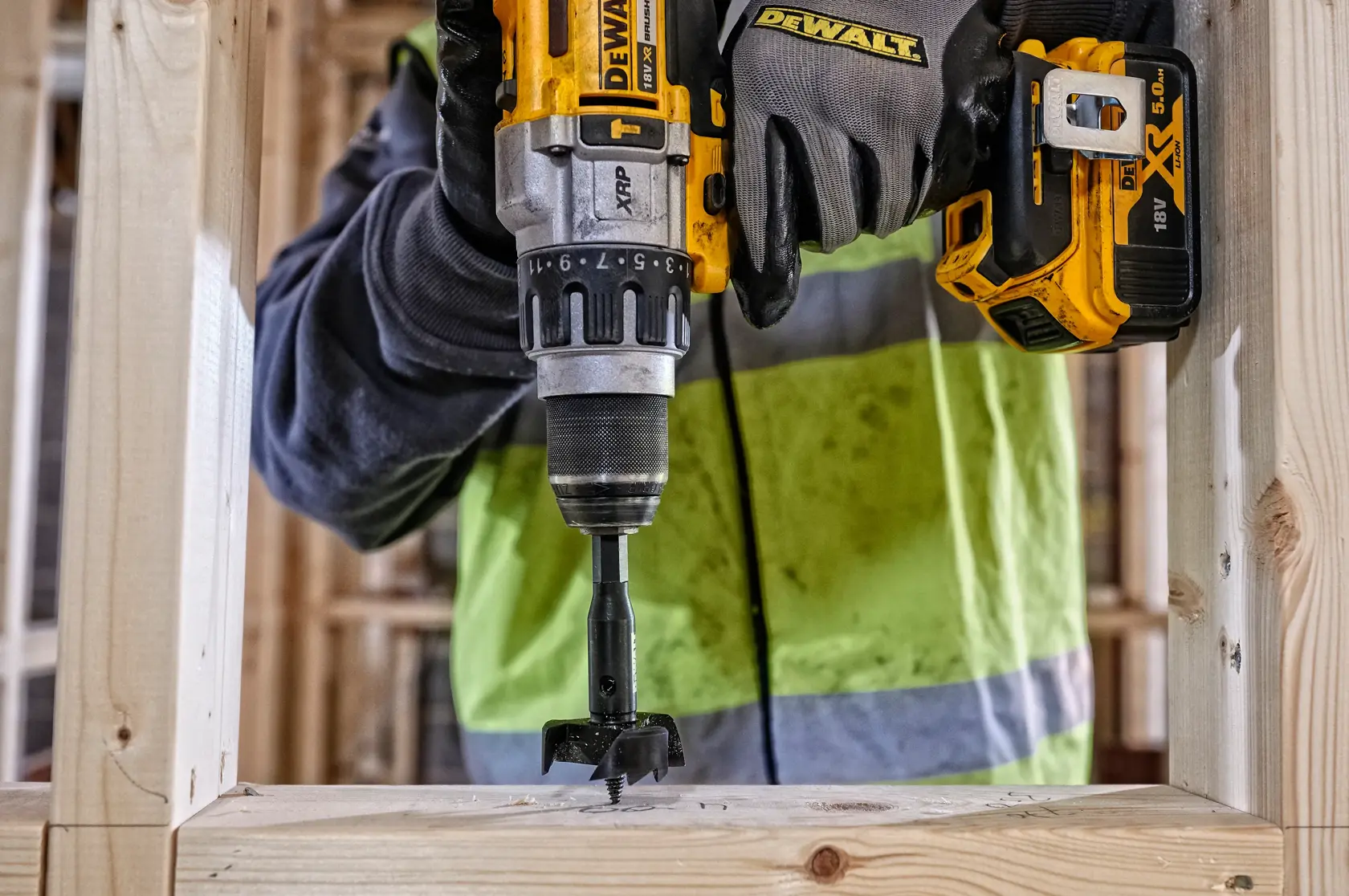 DEWALT® EXTREME 35mm Self Feed Forstner Wood Drill Bit