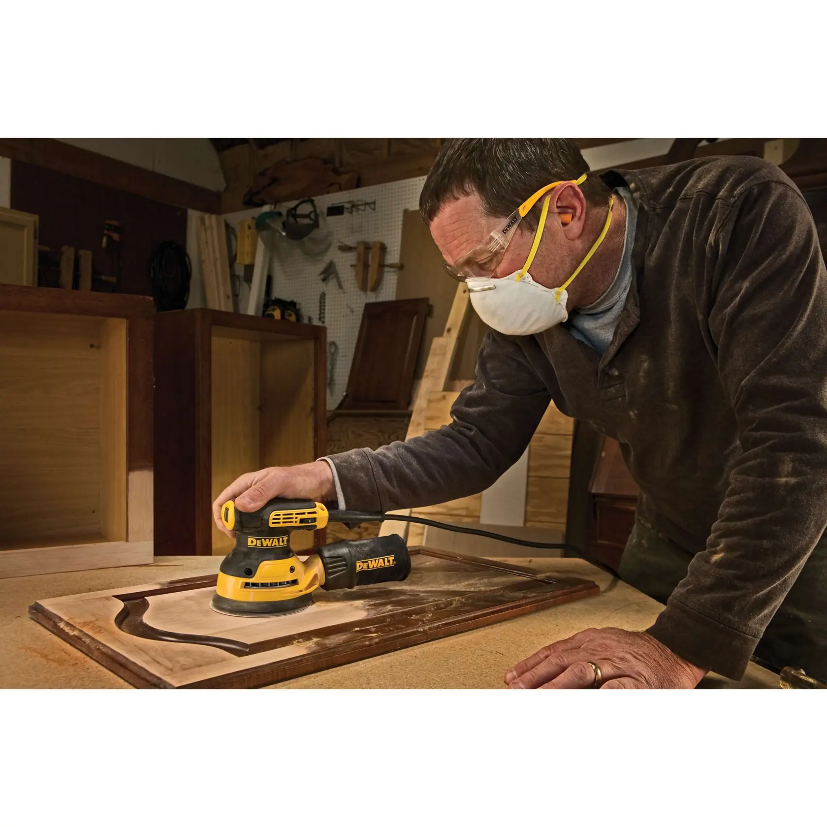 DEWALT® 125 mm Random Orbit Sander
