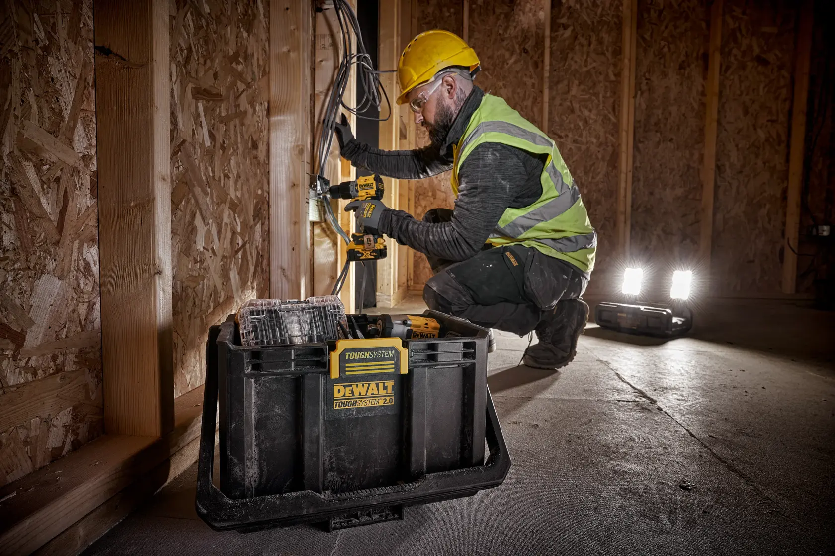 DEWALT® TOUGHSYSTEM® 2.0 Adjustable Work Light With Storage