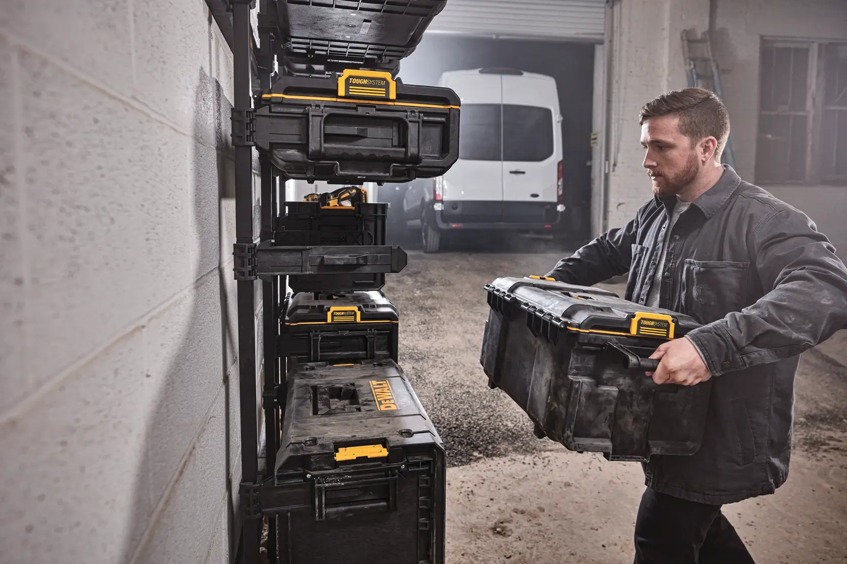DEWALT® TOUGHSYSTEM® 2.0 - DS300 Mid Box