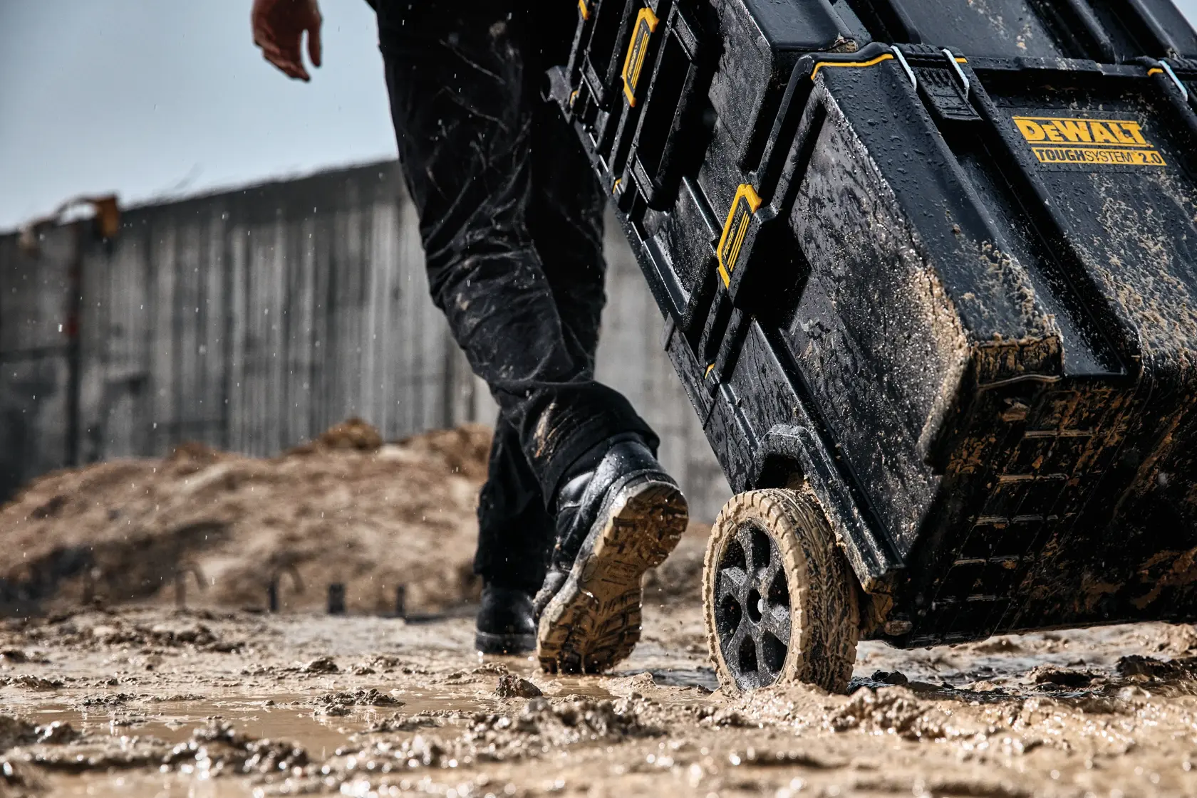 DEWALT® TOUGHSYSTEM® 2.0 - DS450 Mobile Storage Box