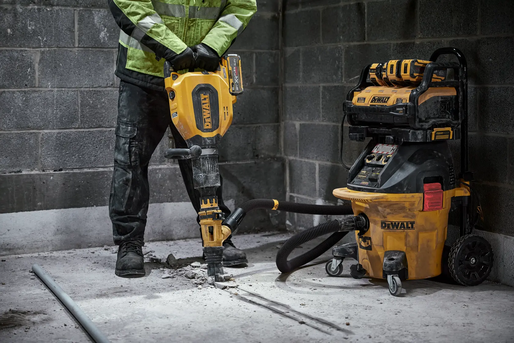DEWALT® 38 L H-Class Wet/Dry Dust extractor